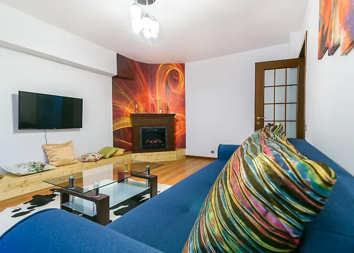 Pedestrian Old Town 3 Bedrooms By Orchid Garden Lägenhet Bukarest