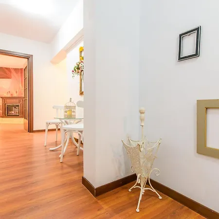 Apartment Pedestrian Old Town 3 Bedrooms By Orchid Garden *