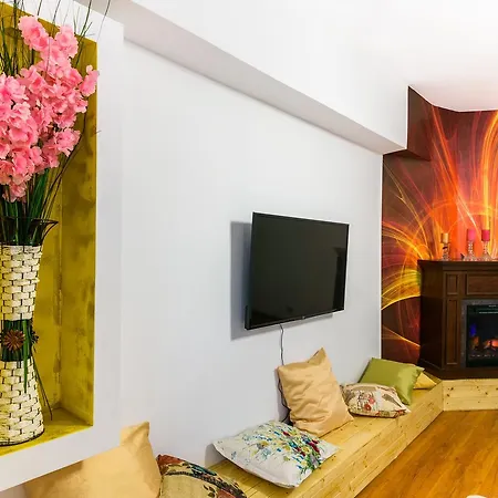 Апартаменты Pedestrian Old Town 3 Bedrooms By Orchid Garden *