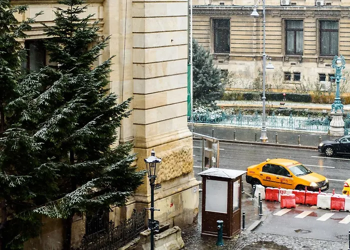 アパート Pedestrian Old Town 3 Bedrooms By Orchid Garden ブカレスト