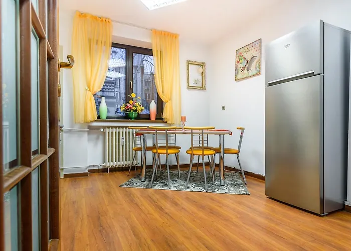 Pedestrian Old Town 3 Bedrooms By Orchid Garden *