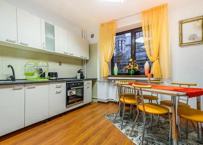 Apartman Pedestrian Old Town 3 Bedrooms By Orchid Garden Bukarest