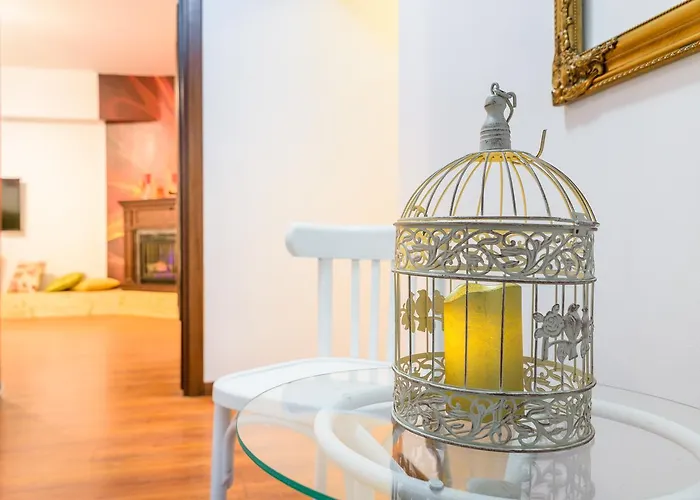 Apartment Pedestrian Old Town 3 Bedrooms By Orchid Garden Bukarest