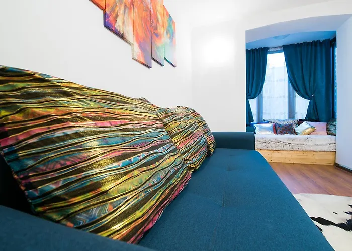 Apartman Pedestrian Old Town 3 Bedrooms By Orchid Garden